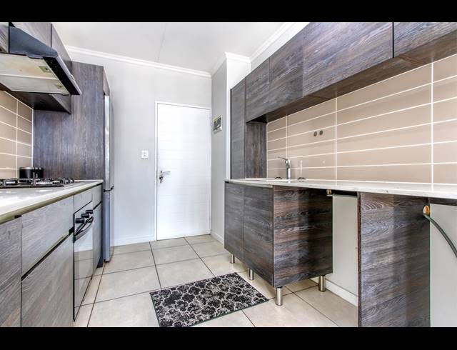 1 BEDROOM APARTMENT FOR SALE IN OLIVEDALE